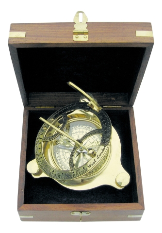 Sonnenuhr-Kompass aus Messing in Holzbox